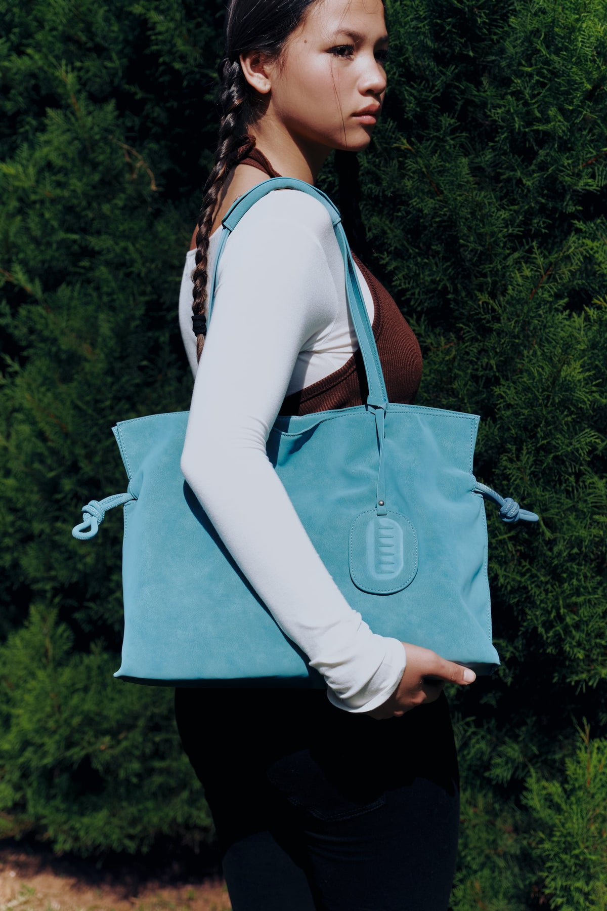 Isabelle Bag in Sky — photoshoot 2