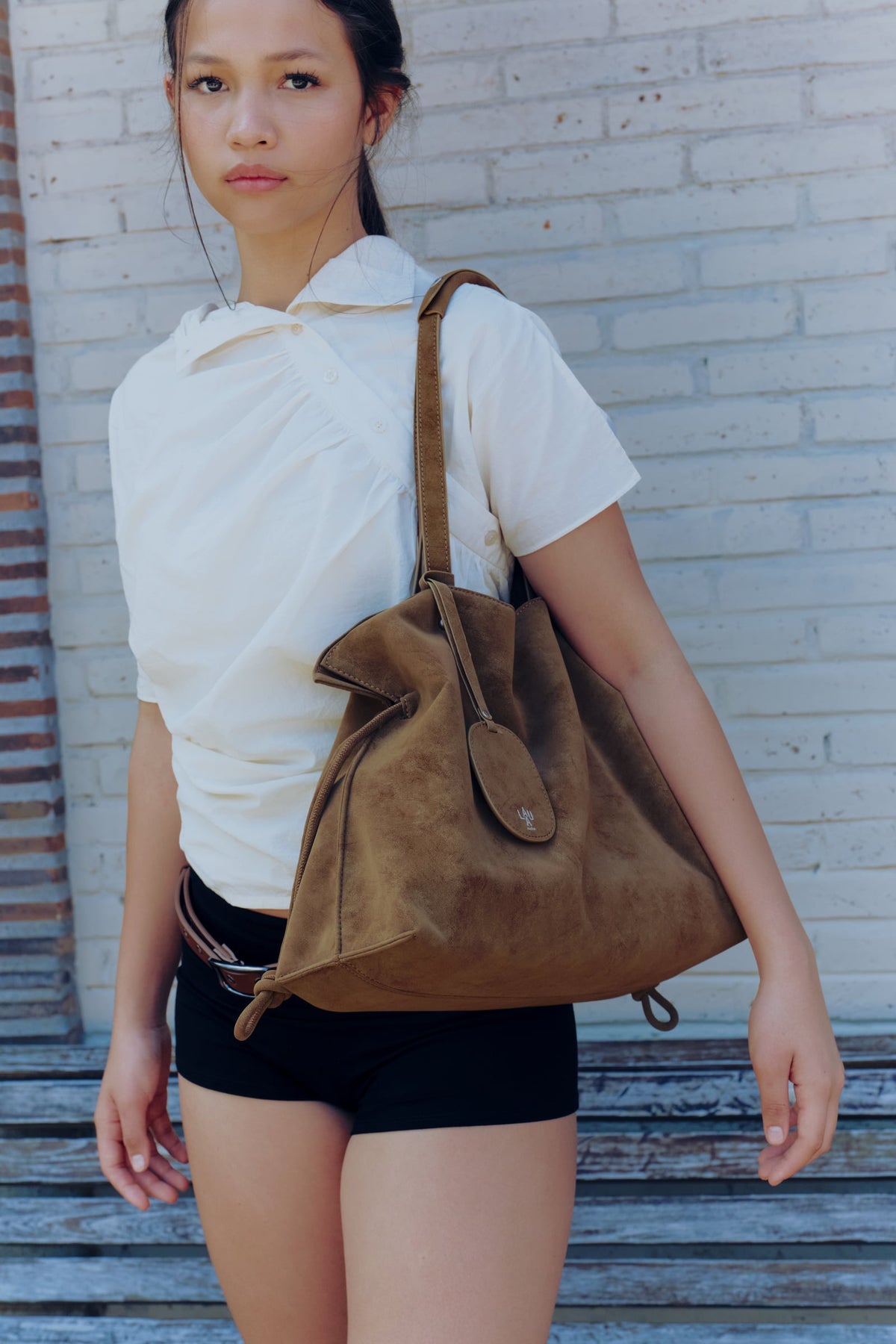 Isabelle Bag in Earth — photoshoot 1
